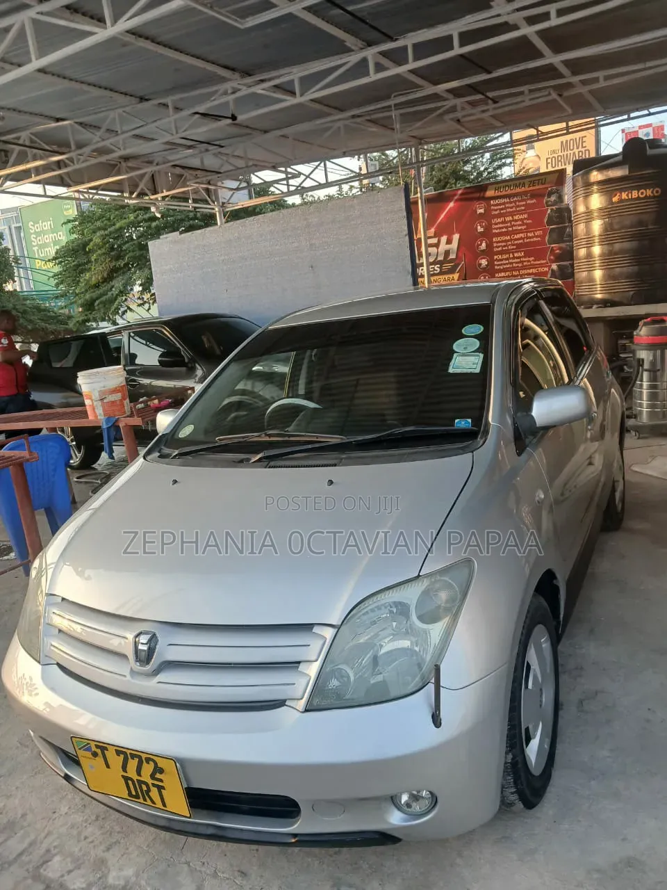 Toyota IST 2004 Silver