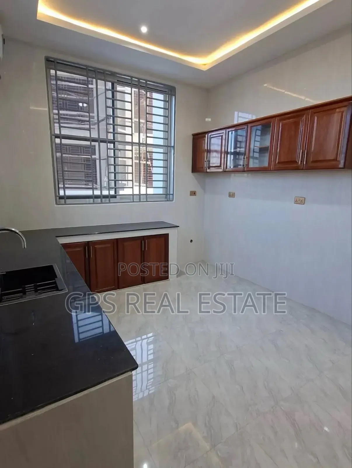 5bdrm House in Goba Center, Kinondoni for sale