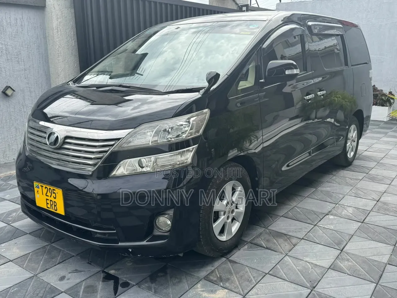 Toyota Vellfire 2011 Black