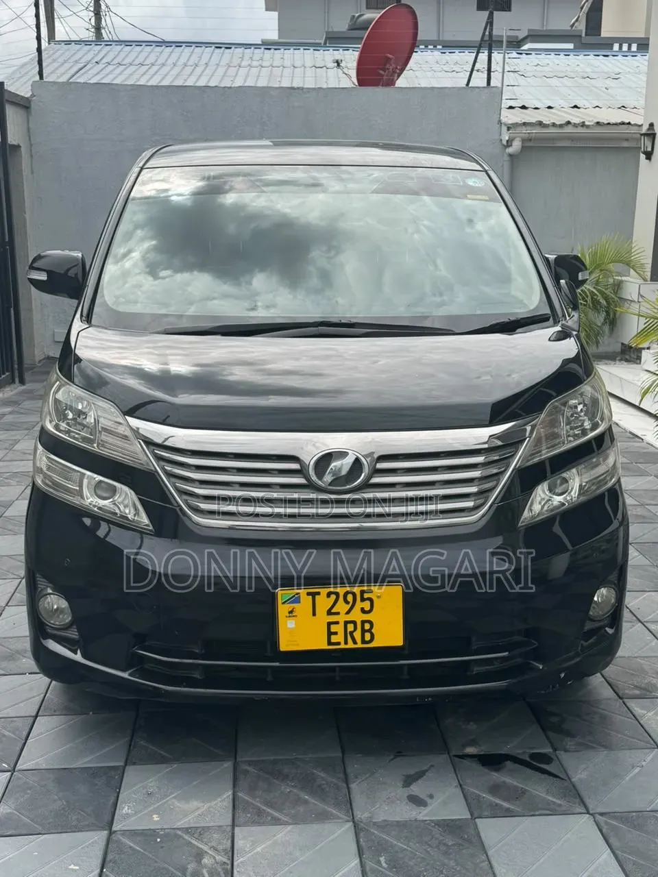 Toyota Vellfire 2011 Black