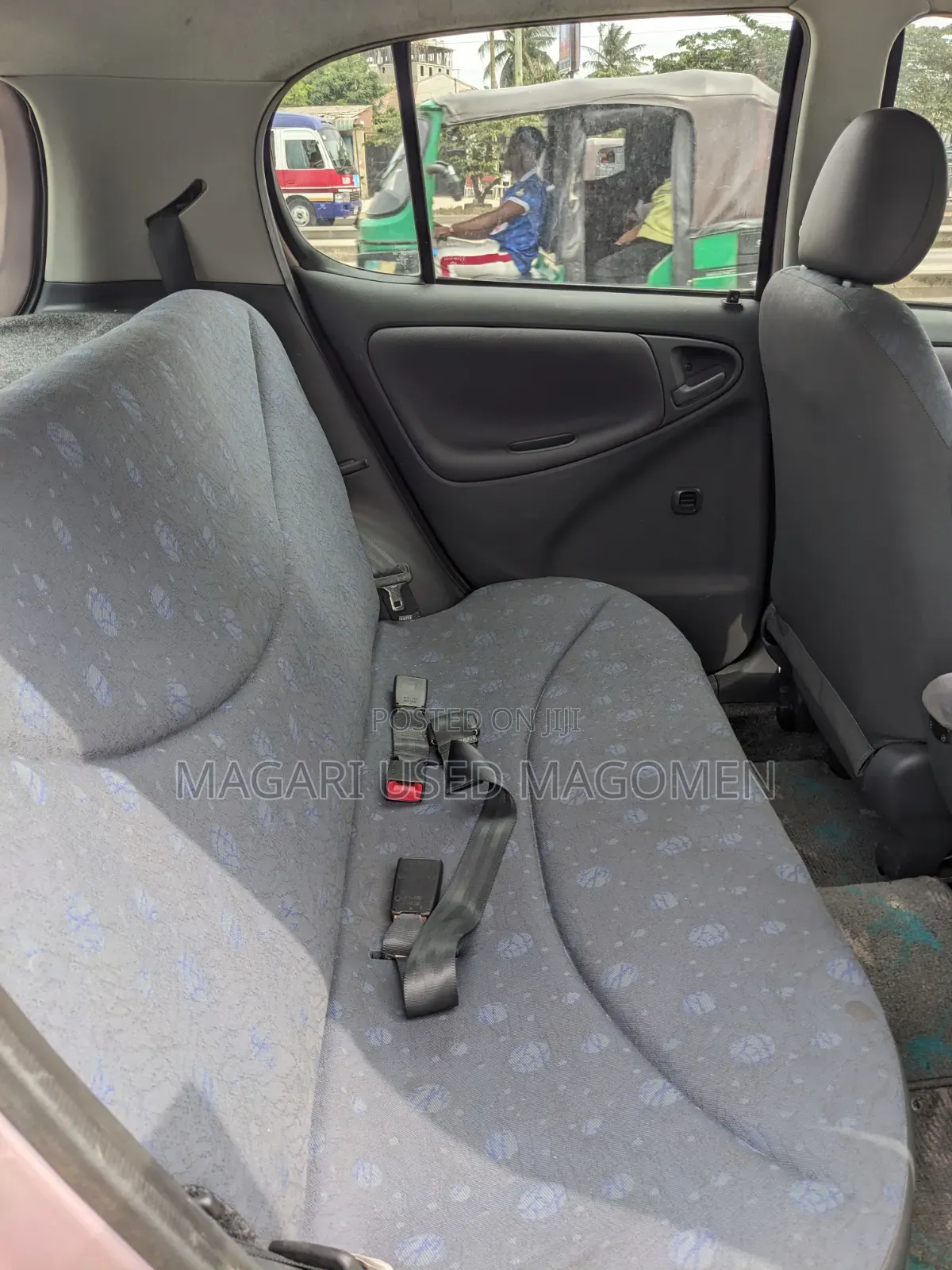 Toyota Vitz 2001 Pink