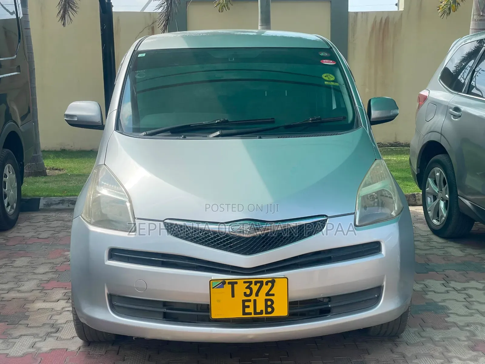Toyota Ractis 2006 Gray