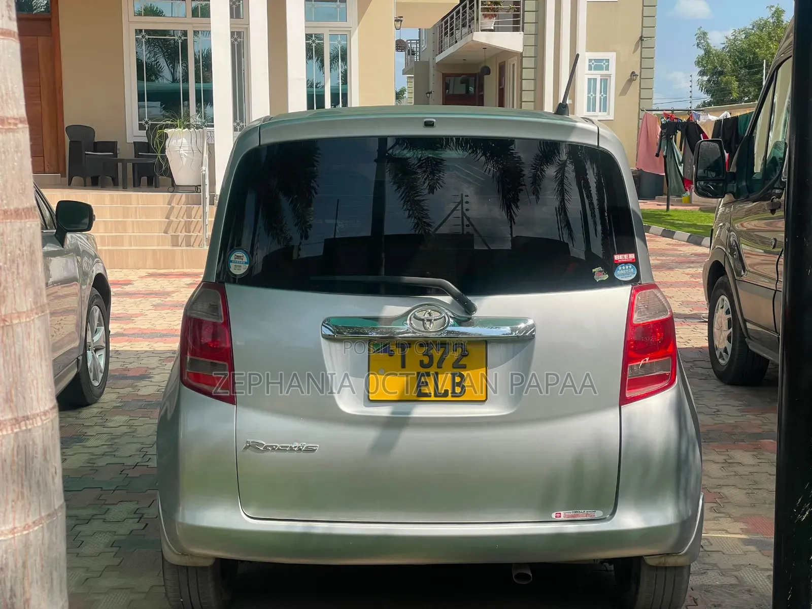 Toyota Ractis 2006 Gray
