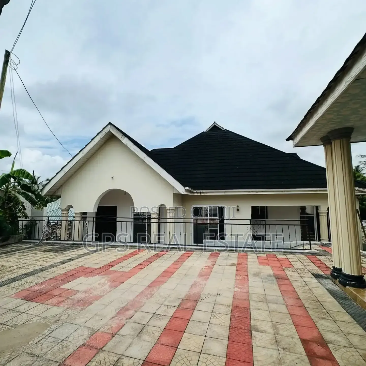 6bdrm House in Tabata Segerea Chama, Kinondoni for sale