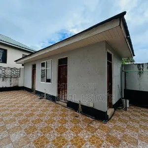 6bdrm House in Tabata Segerea Chama, Kinondoni for sale