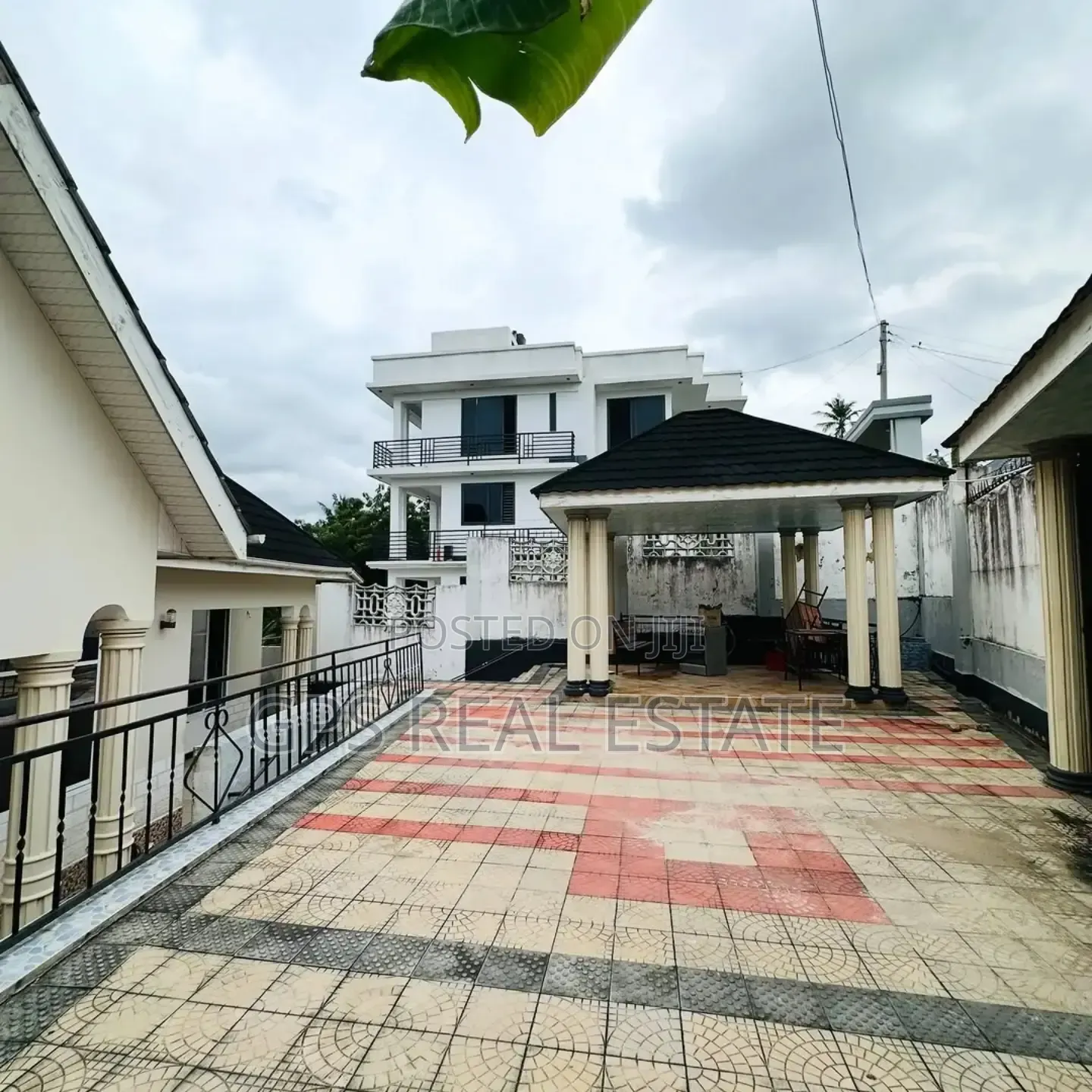 6bdrm House in Tabata Segerea Chama, Kinondoni for sale