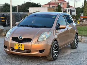 Toyota Vitz 2006 Brown