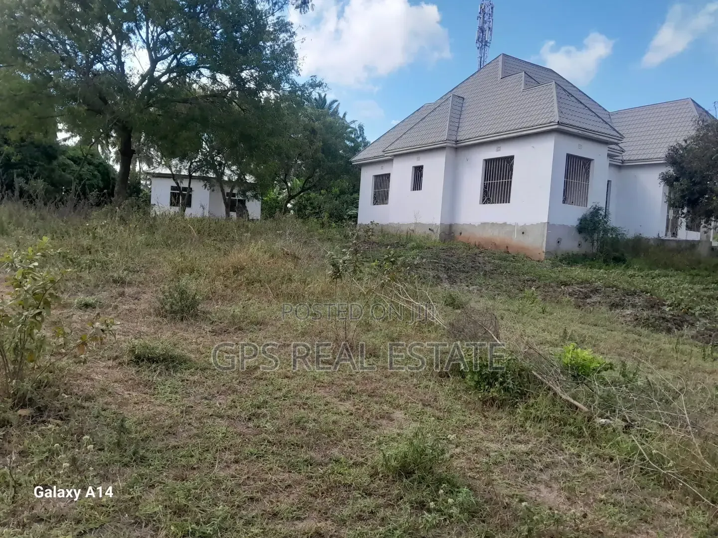 4bdrm House in Goba Kwa Robert, Kinondoni for sale