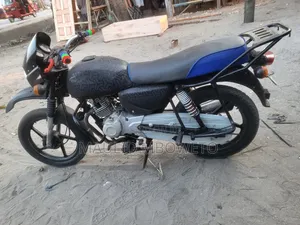 Bajaj Boxer X125 2020 Black