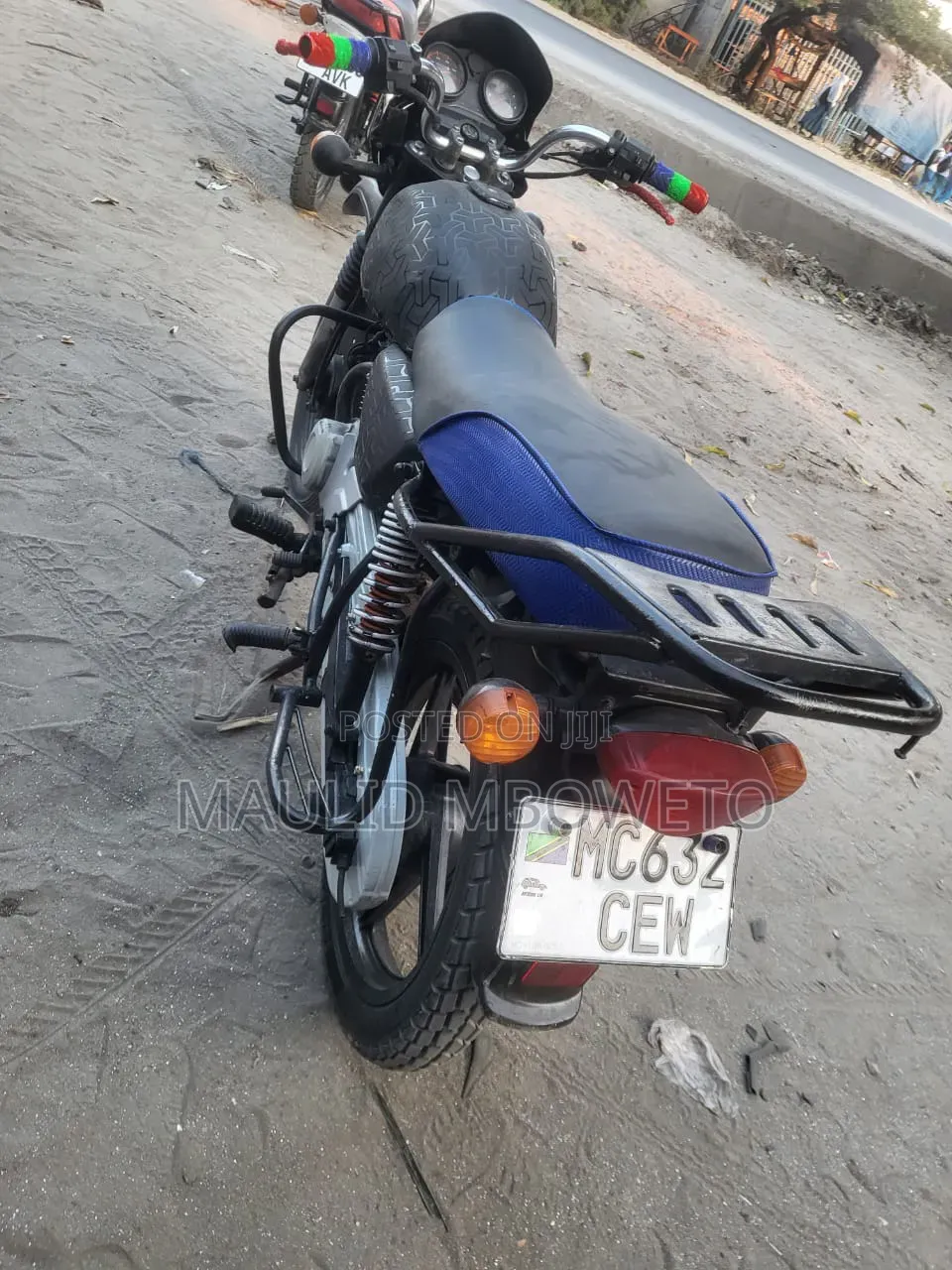 Bajaj Boxer X125 2020 Black