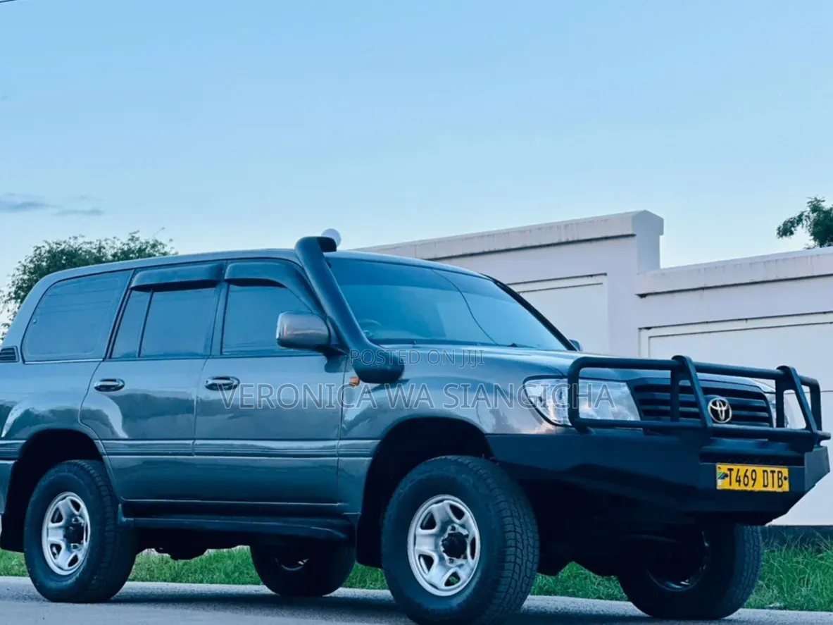 Toyota Land Cruiser Prado 1999 Gray