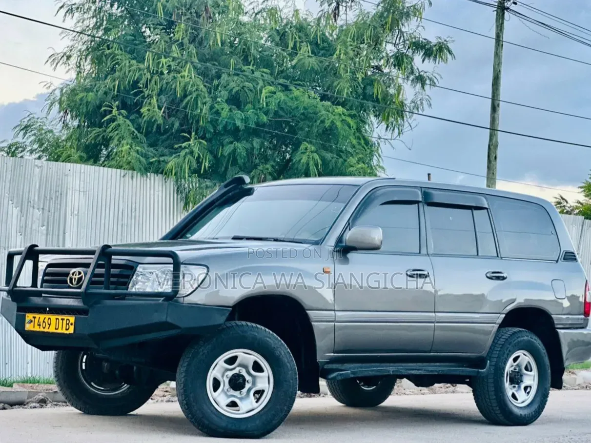 Toyota Land Cruiser Prado 1999 Gray