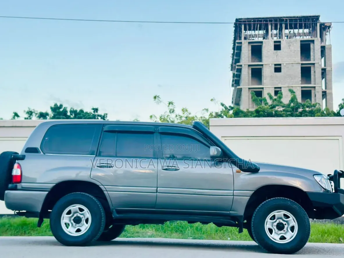 Toyota Land Cruiser Prado 1999 Gray