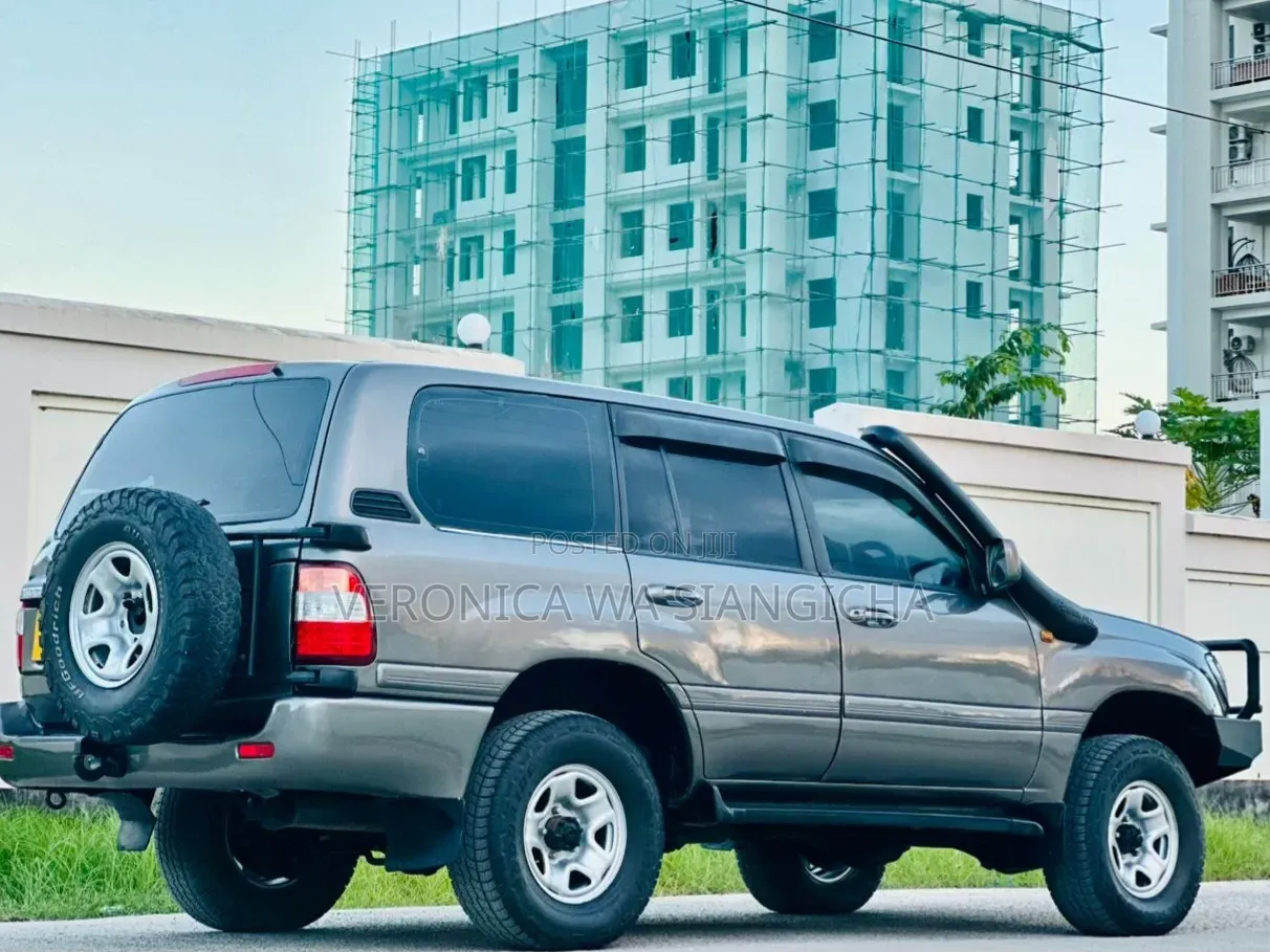 Toyota Land Cruiser Prado 1999 Gray