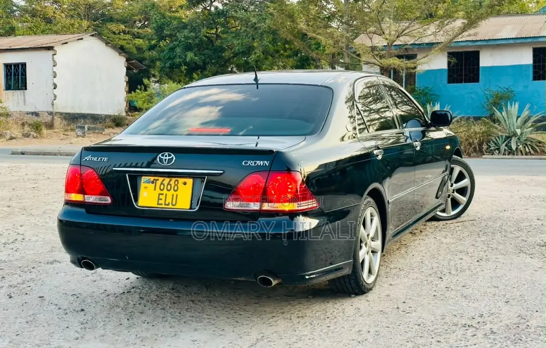 Toyota Crown 2006 Black