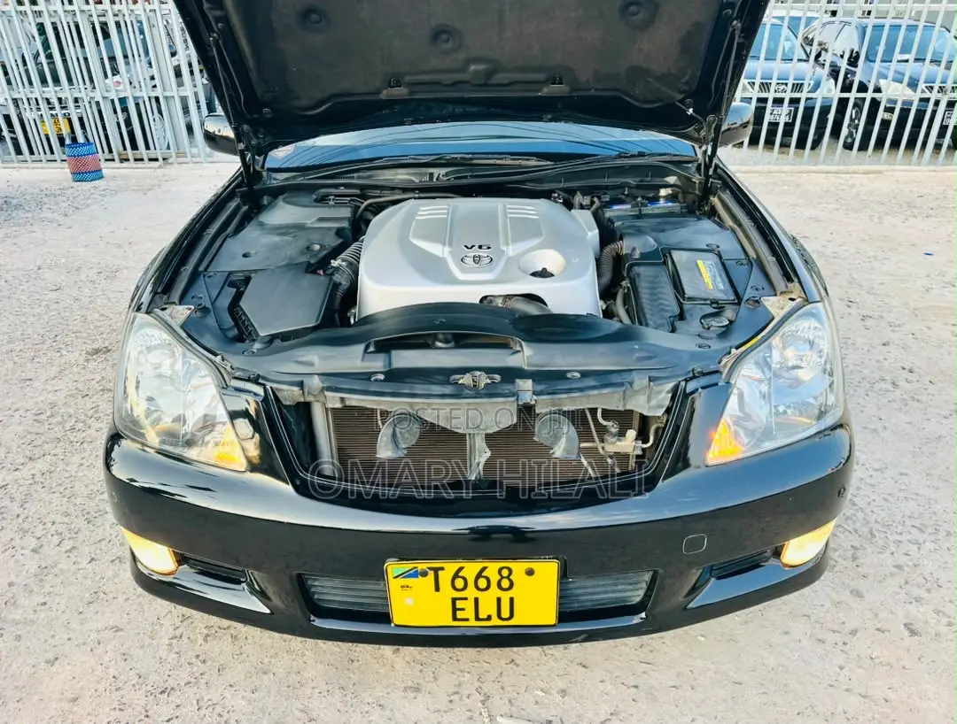 Toyota Crown 2006 Black
