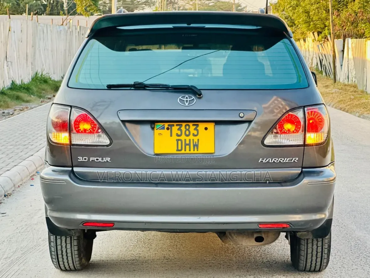 Toyota Harrier 2001