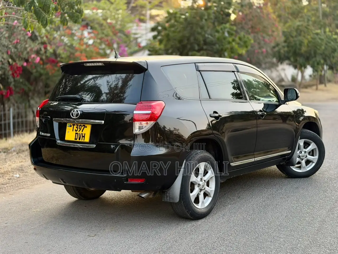 Toyota Vanguard 2011 Black