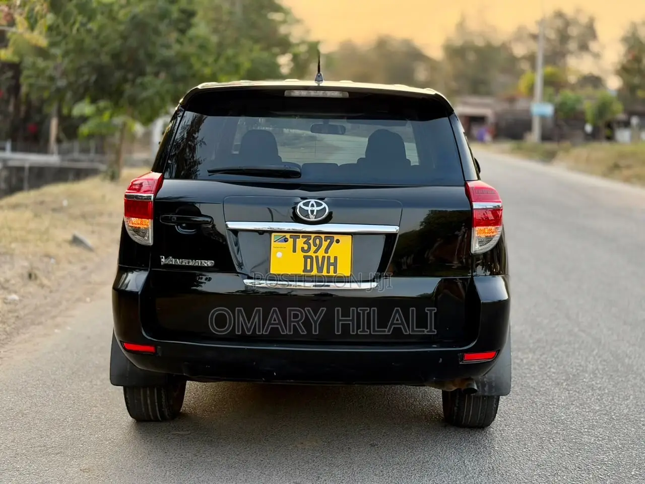 Toyota Vanguard 2011 Black