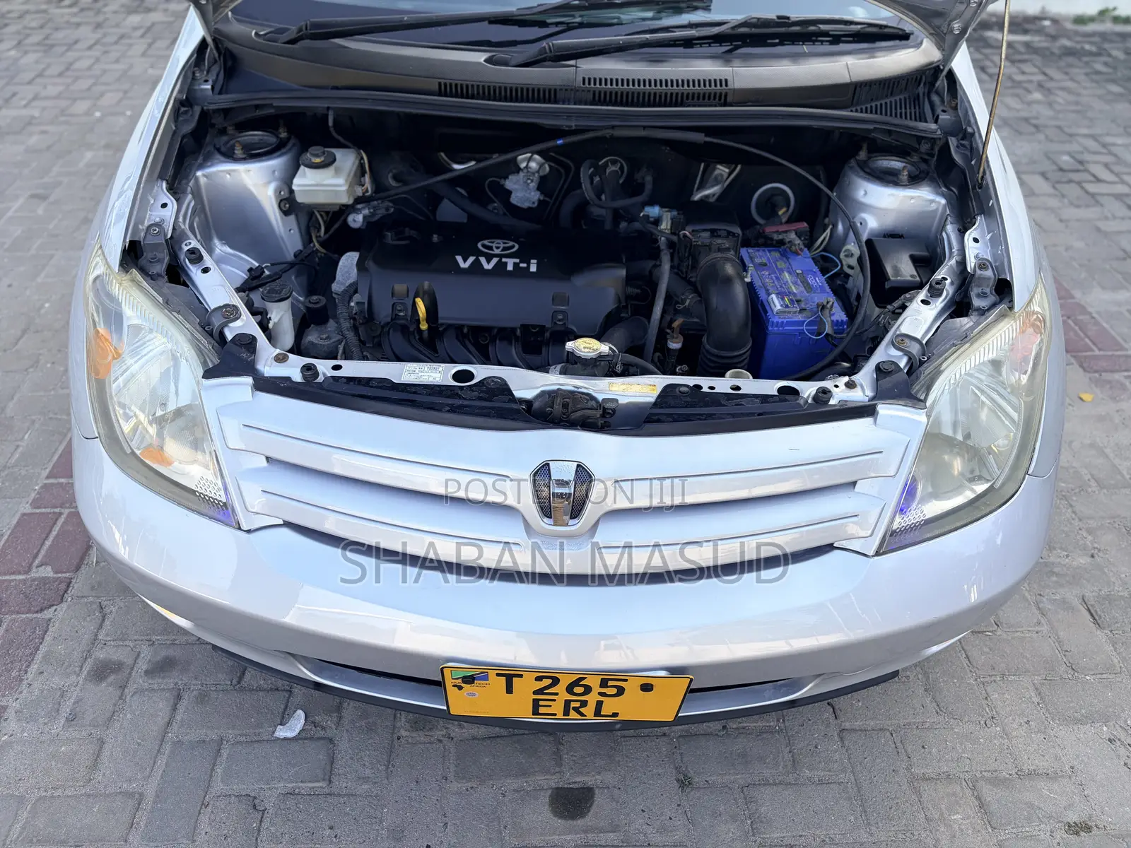 Toyota IST 2005 Silver