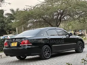 Toyota Crown Royale 2005 Black