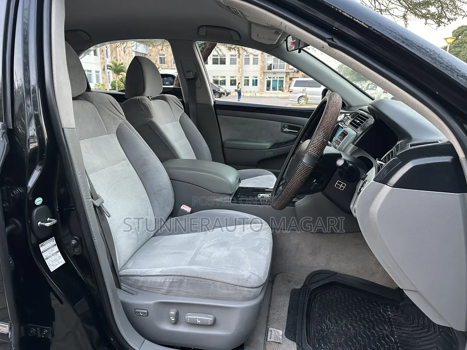 Toyota Crown Royale 2005 Black