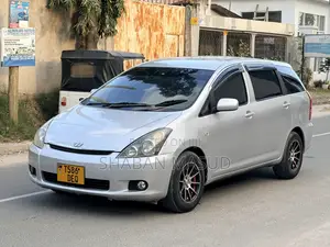 Toyota Wish 2007 Silver