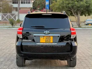 Toyota Vanguard 2010 Black