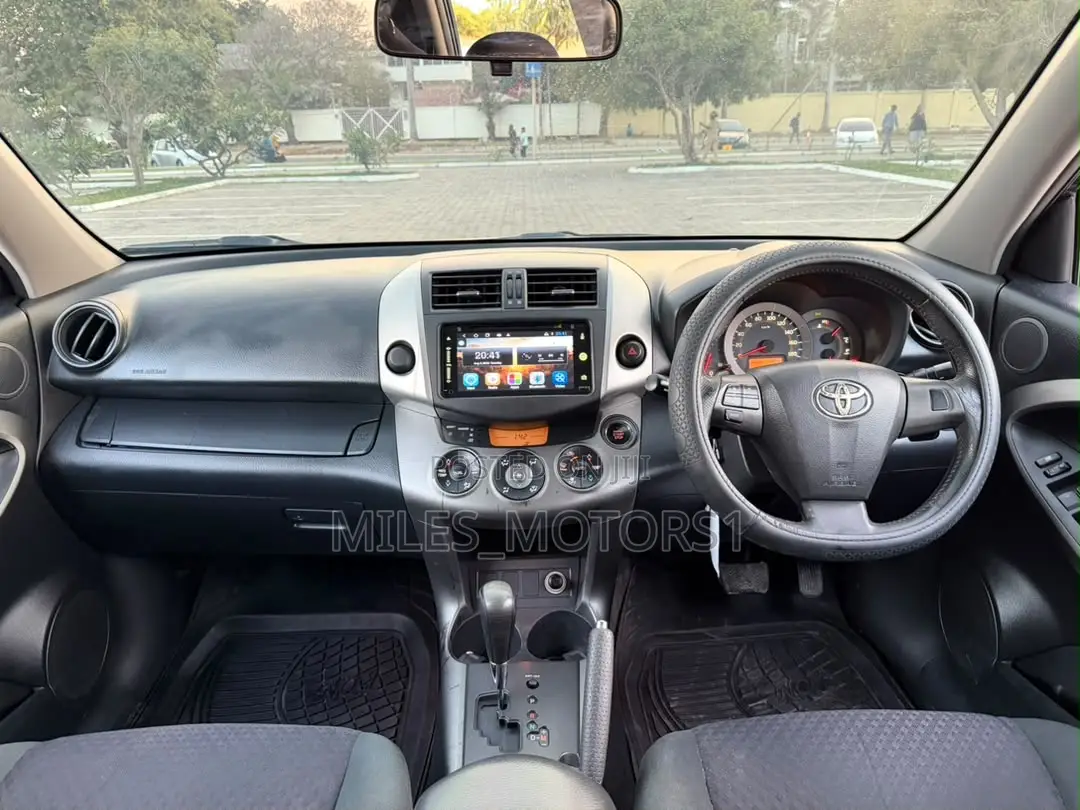 Toyota Vanguard 2010 Black
