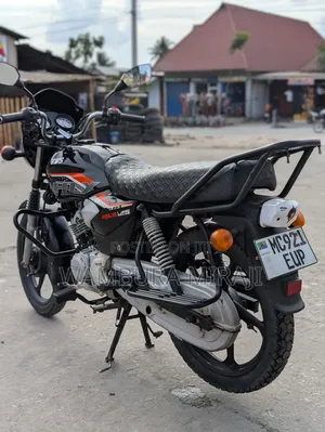 TVS HLX 125 2025 Black