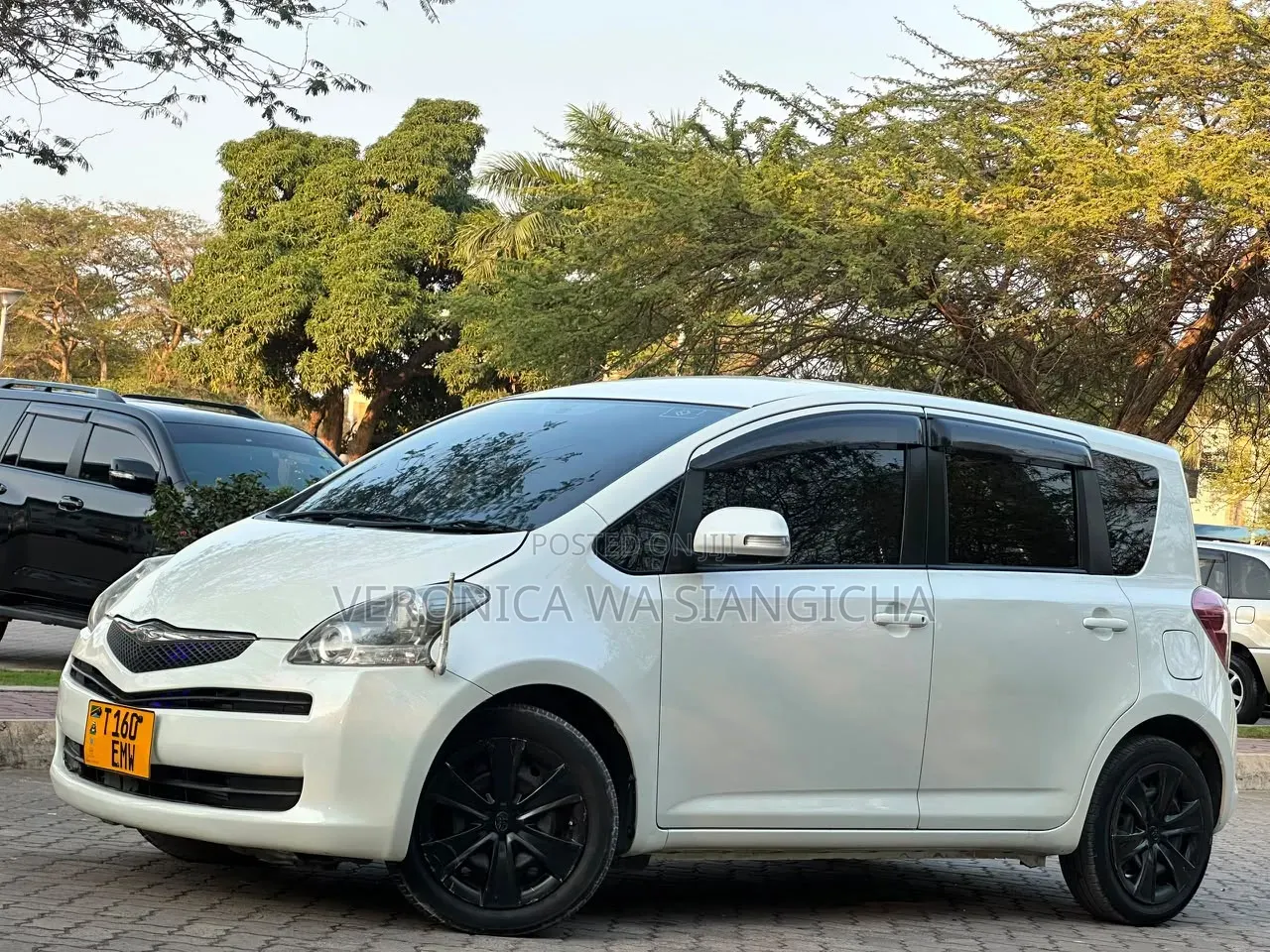 Toyota Ractis 2010 White