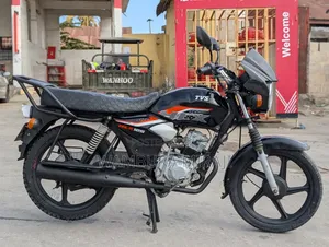TVS HLX 125 2025 Black