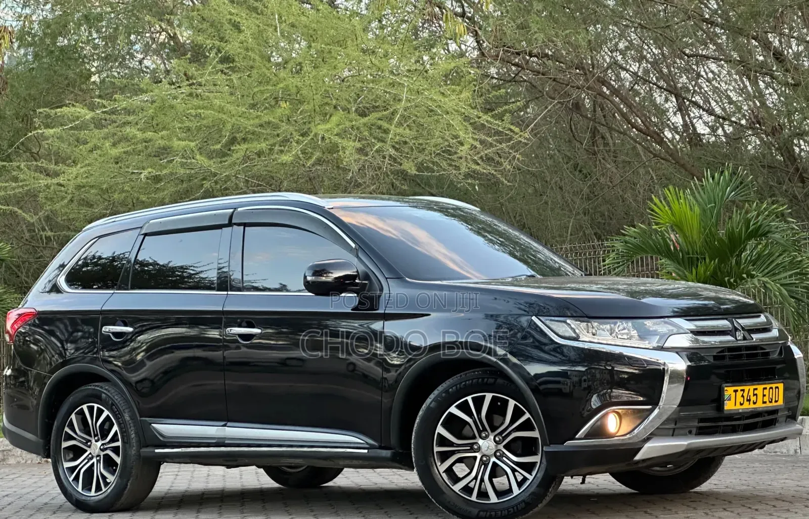 Mitsubishi Outlander 2015 Black