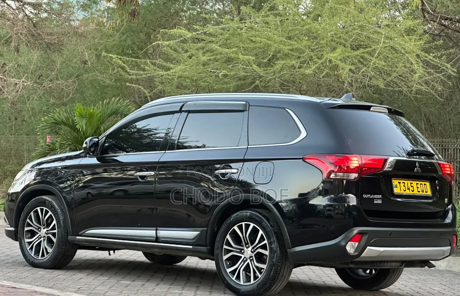Mitsubishi Outlander 2015 Black