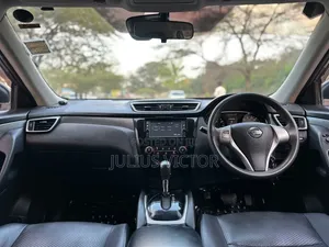 Nissan X-Trail 2017 Gray