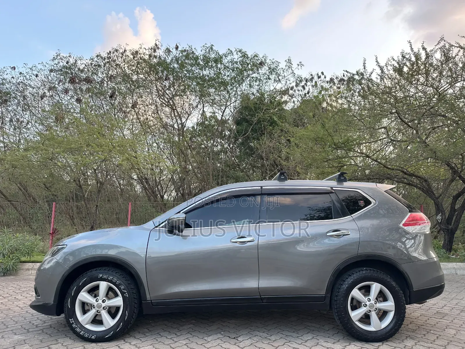 Nissan X-Trail 2017 Gray