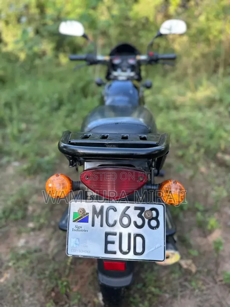 Bajaj Boxer 125 2025 Black