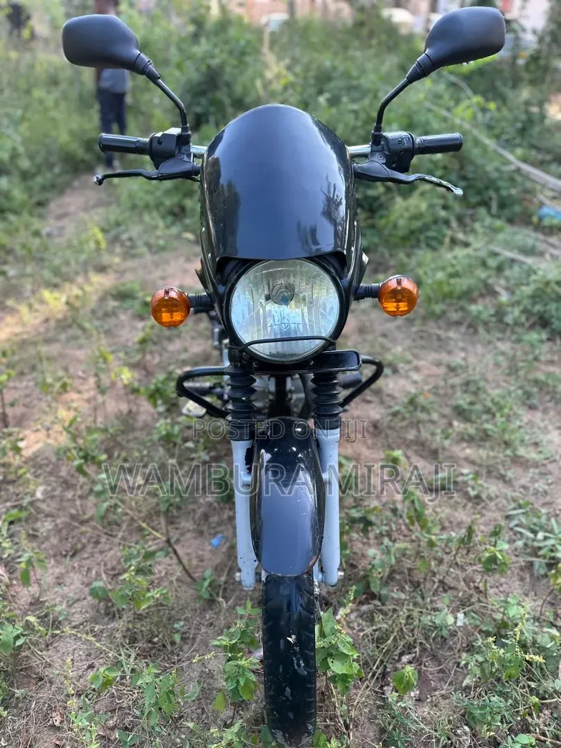 Bajaj Boxer 125 2025 Black