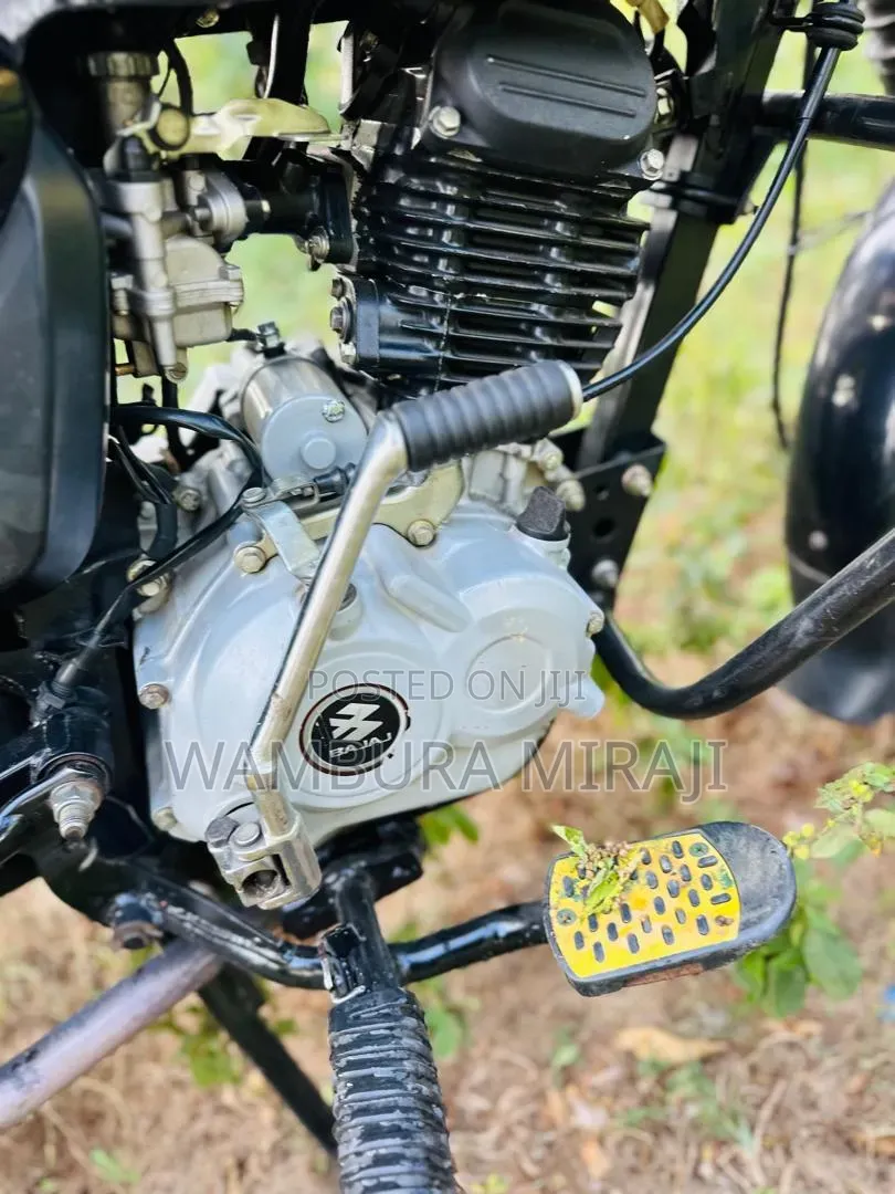Bajaj Boxer 125 2025 Black