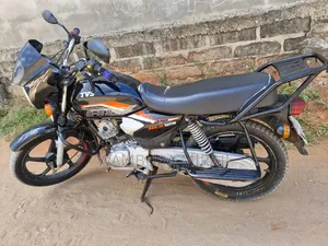 New TVS HLX 125 2025 Black
