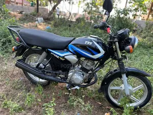 New TVS HLX 125 2025 Black