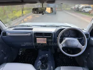 Toyota Land Cruiser Prado 2003 White