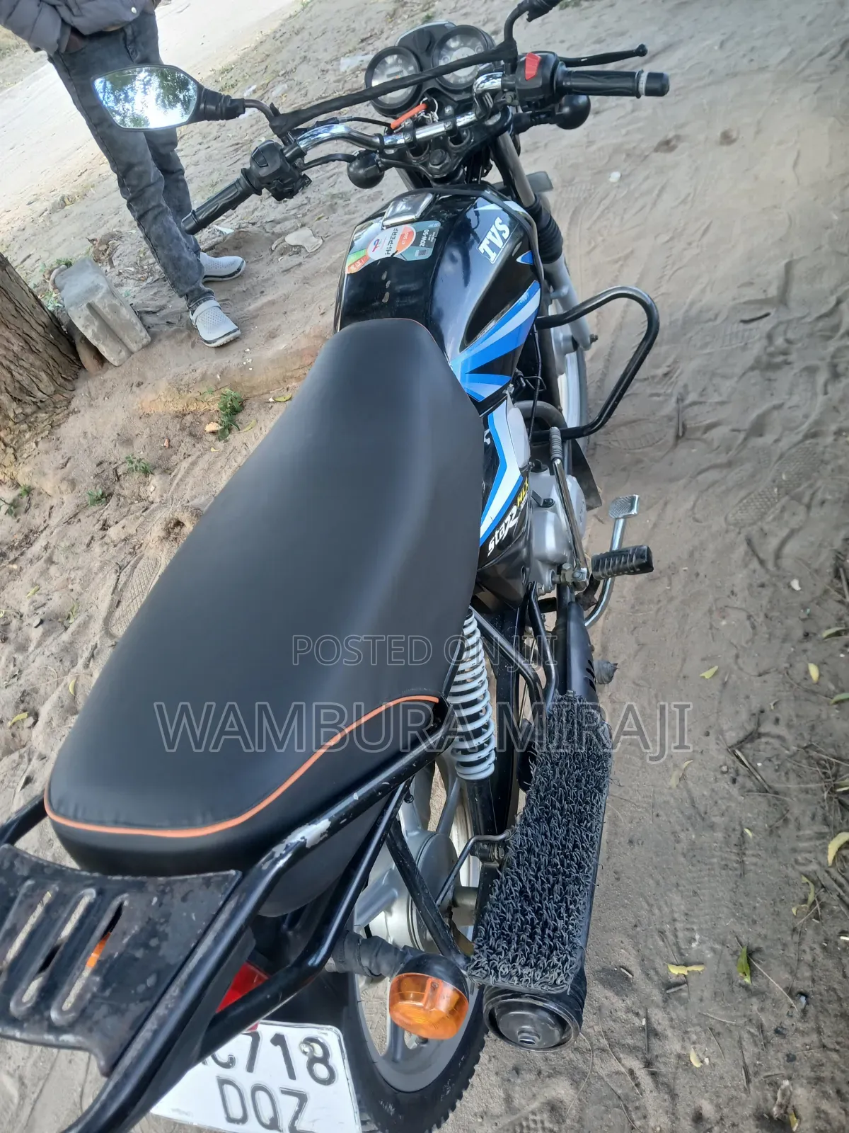 New TVS HLX 125 2025 Black
