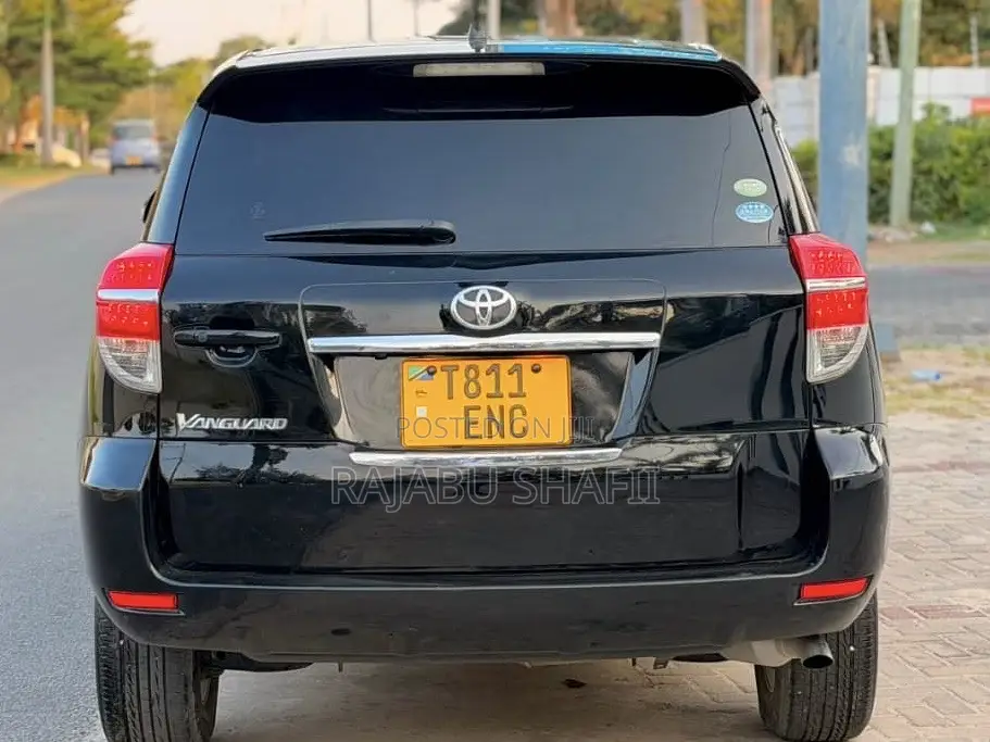 Toyota Vanguard 2010 Black
