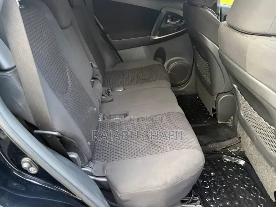 Toyota Vanguard 2010 Black