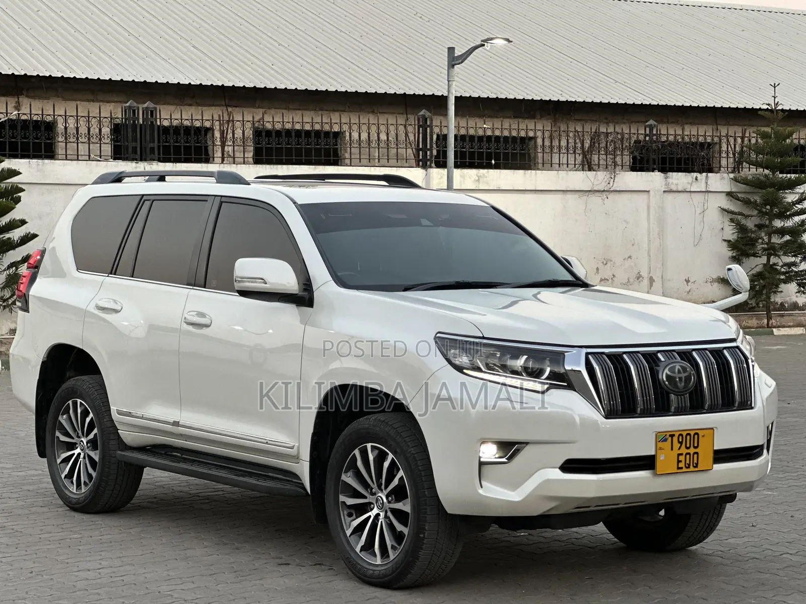 Toyota Land Cruiser Prado 2019 White