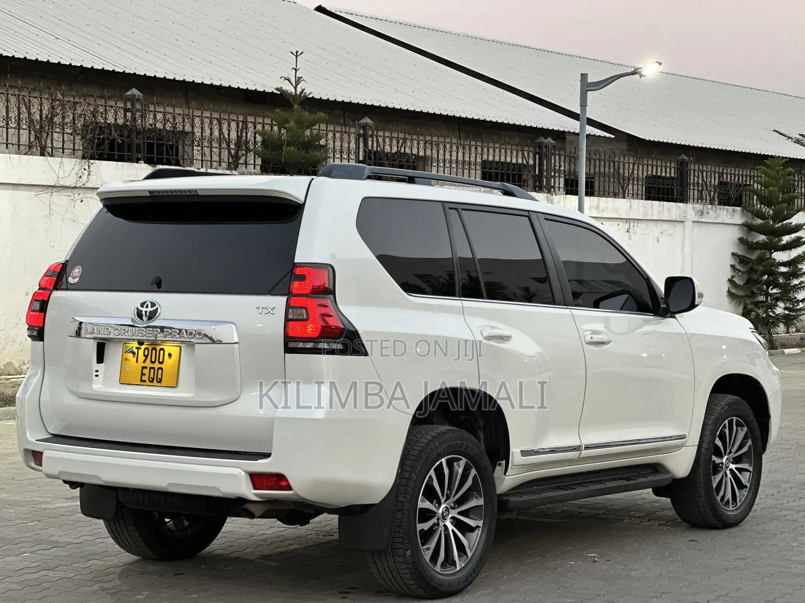 Toyota Land Cruiser Prado 2019 White