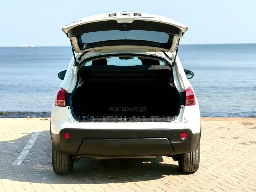 Nissan Dualis 2011 White