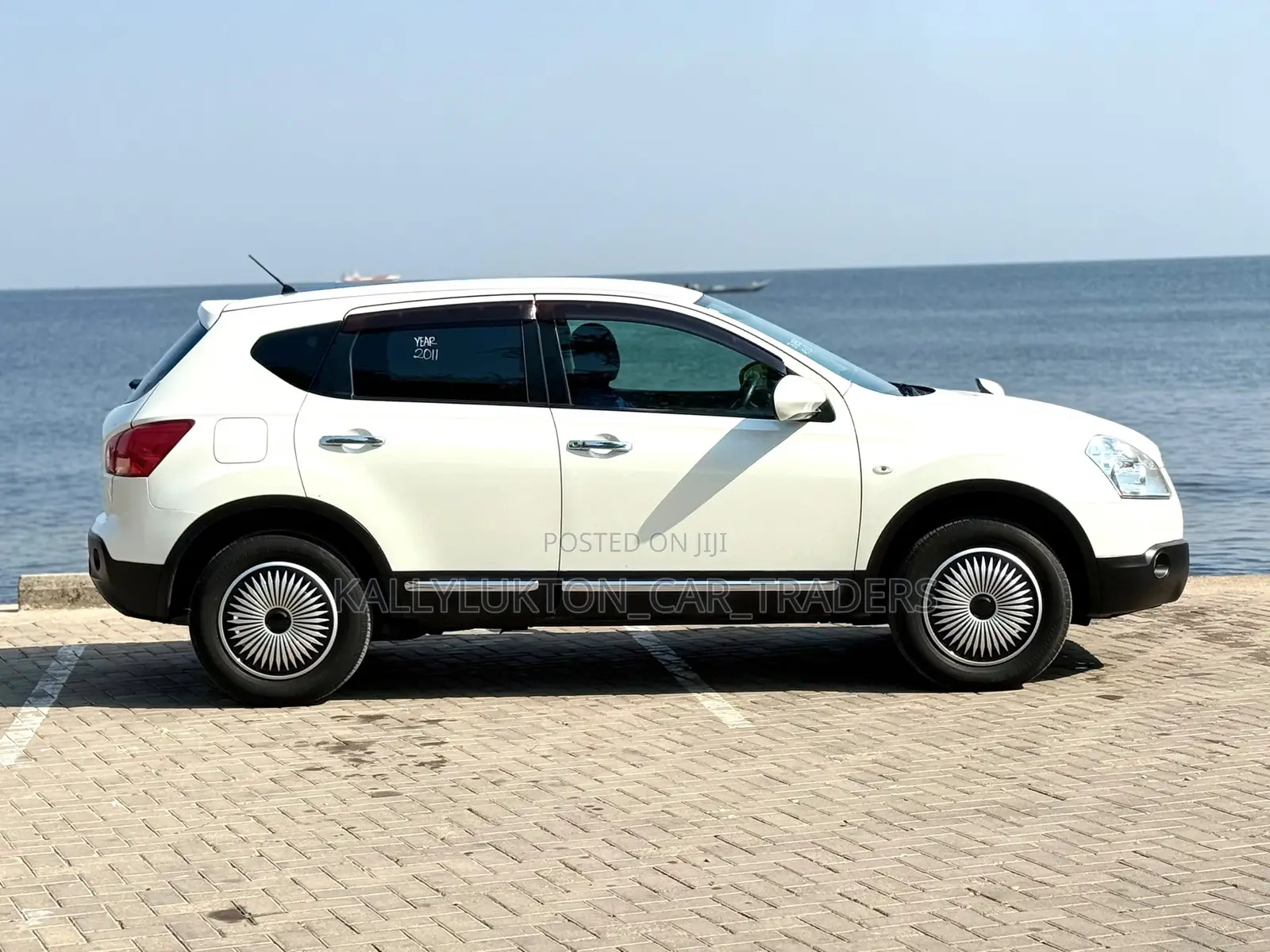 Nissan Dualis 2011 White