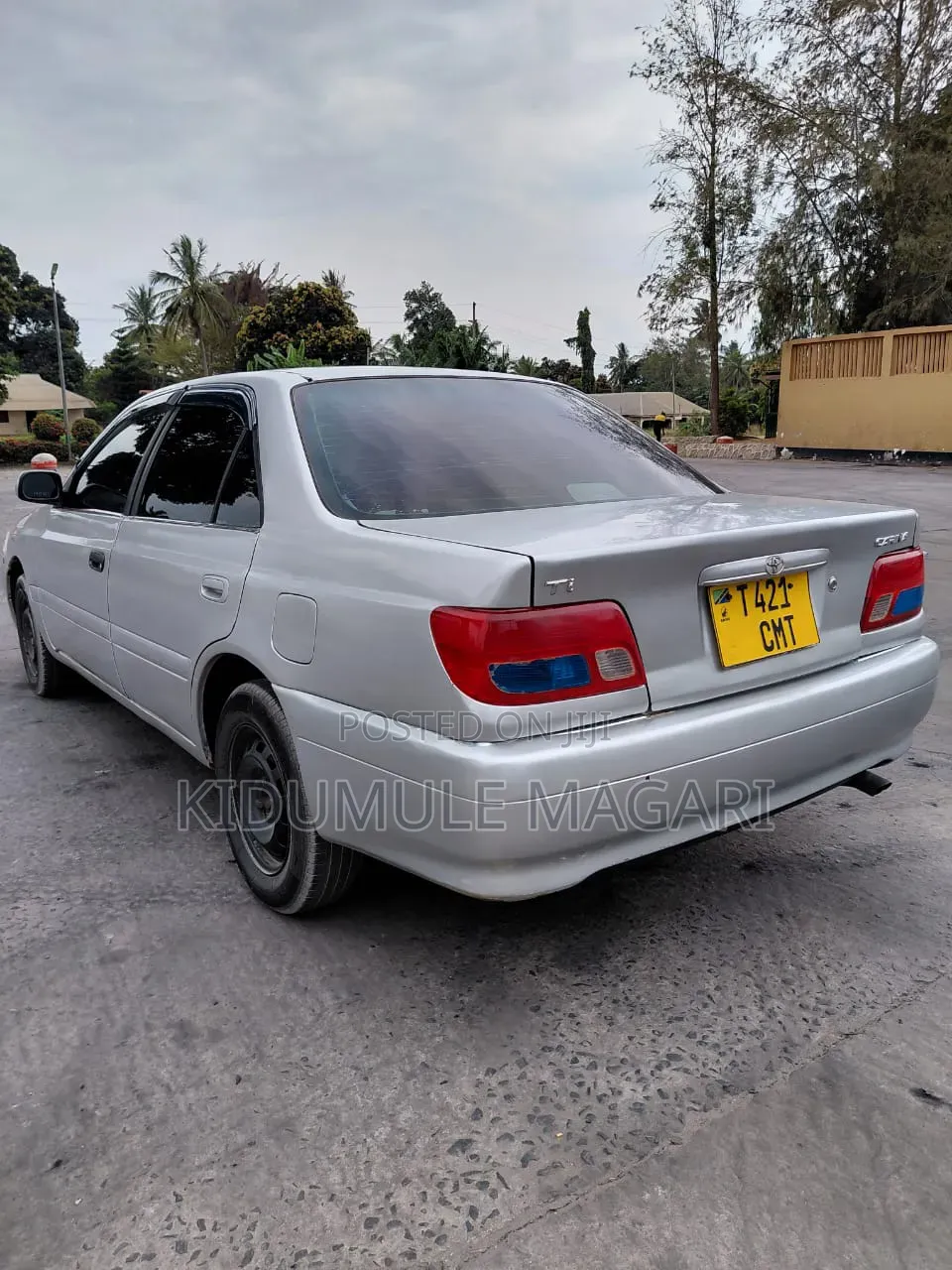 Toyota Carina 2000 Silver